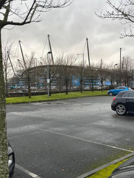 Etihad Fc 2Br Apartment With Water View Manchester Eksteriør billede